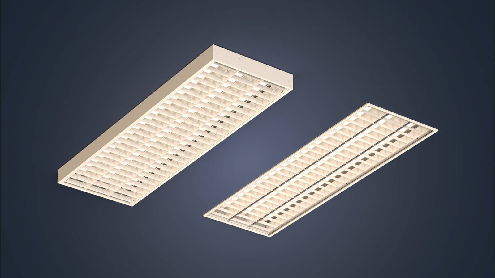 Das Bild zeigt zwei rechteckige Deckenleuchten mit Rasteroptik in unterschiedlicher Breite. Sie sind an einer dunkelblauen Decke montiert und leuchten in einem warmen Weißton.