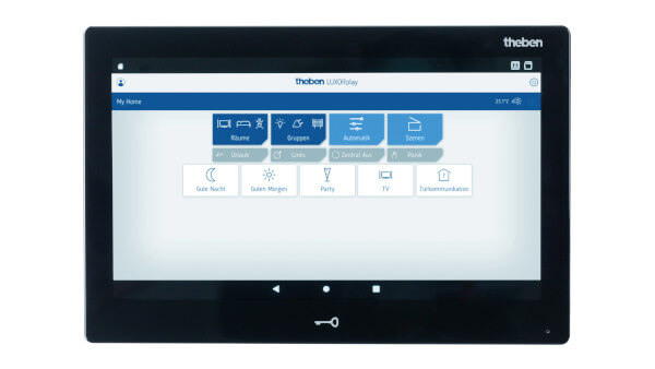 LUXORliving CP10: Innenstation für smarte Türkommunikation und zentrale Smart Home-Steuerung Auf diesem Bild ist ein schwarzes LUXORplay-Display zu sehen, das ebenfalls an der Wand montiert ist. Es zeigt dieselbe Benutzeroberfläche wie das weiße Display, mit den gleichen Funktionen und Optionen. Die Temperaturanzeige auf dem Display zeigt 23,7°C.