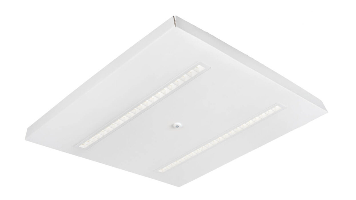 Eine weiße Deckenleuchte von schräg unten vor weißem Hintergrund.