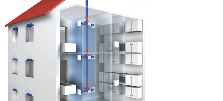 Das Bild veranschaulicht den Luftstrom eines zentralen Abluftsystems in einem Mehrfamilienhaus.