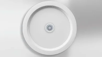 Das Bild zeigt ein Elsa-2 Downlight von vorn. Der Hintergrund ist weiß-grau.