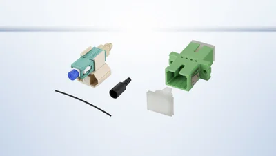 2 verschiedene Stecker und Kupplungen für die Netzwerkverkabelung.