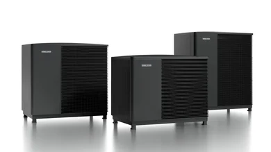 Das Bild zeigt drei schwarze Wärmepumpenmodelle aus dem Luft-Wasser-Wärmepumpenportfolio wpnext von Stiebel Eltron. Der Bildhintergrund ist weiß. 