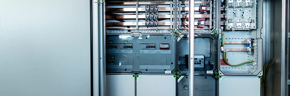 Große Schaltanlage des Herstellers Spelsberg.