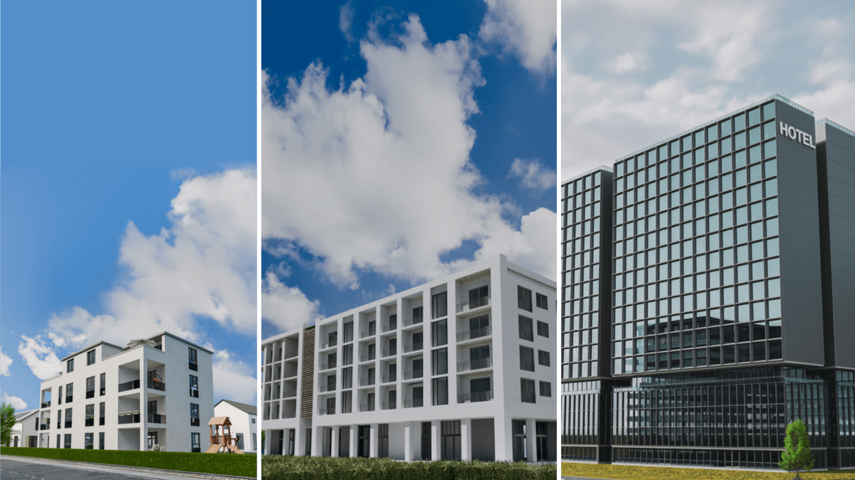 Das Bild zeigt drei moderne Gebäude nebeneinander: links ein mehrstöckiges Wohnhaus, in der Mitte ein größeres Bürogebäude und rechts ein hohes, verglastes Hotel.