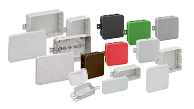 Das Bild zeigt eine Art Sortimentübersicht der Produktlinie Rote Reihe des Herstellers Spelsberg.