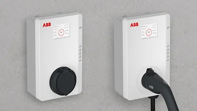 Das Bild zeigt die Terra AC Wallbox mit und ohne Ladestecker.