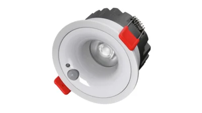 Das Bild zeigt das Downlight SENSOlight von Dotlux auf weißem Untergrund.