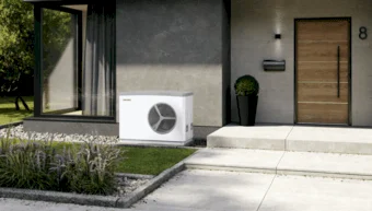Das Bild zeigt eine Luft-Wärmepumpe von Stiebel Eltron im Außenbereich.