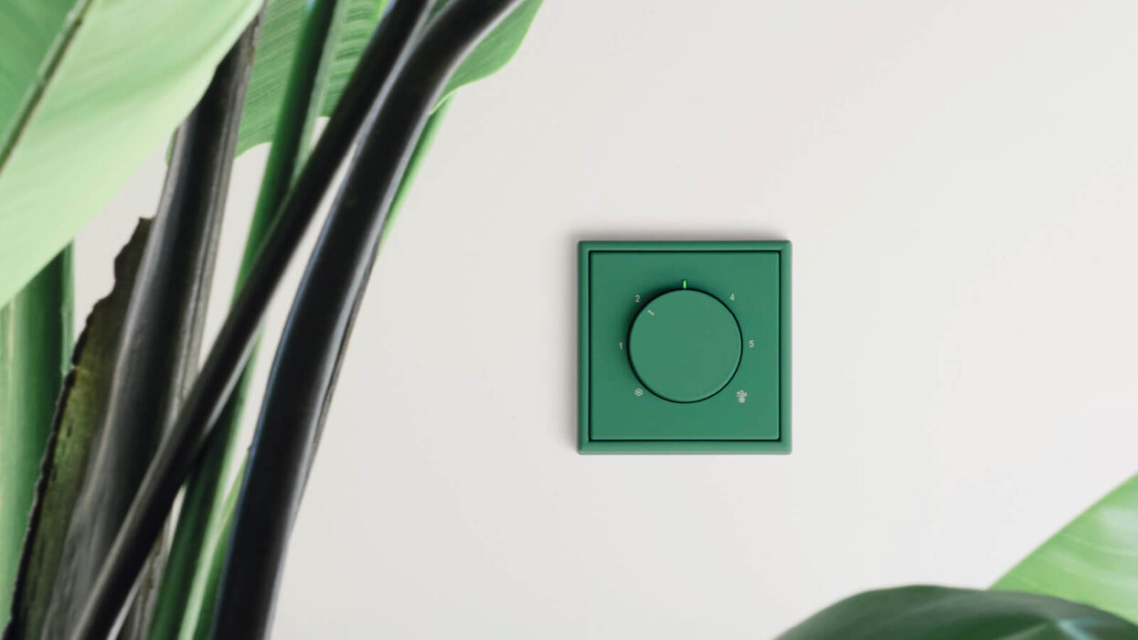 JUNG Schalter in Designfarben